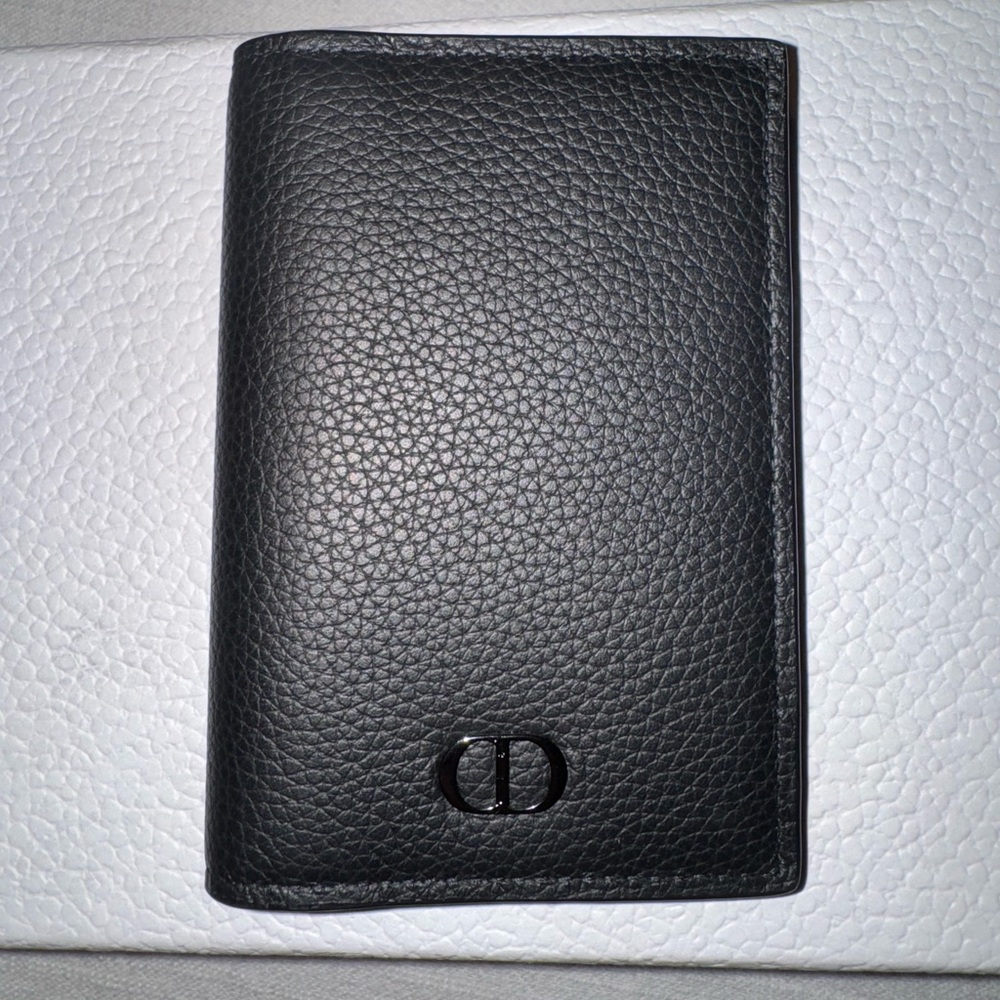Dior CD Icon Vertical Bifold Card Holder